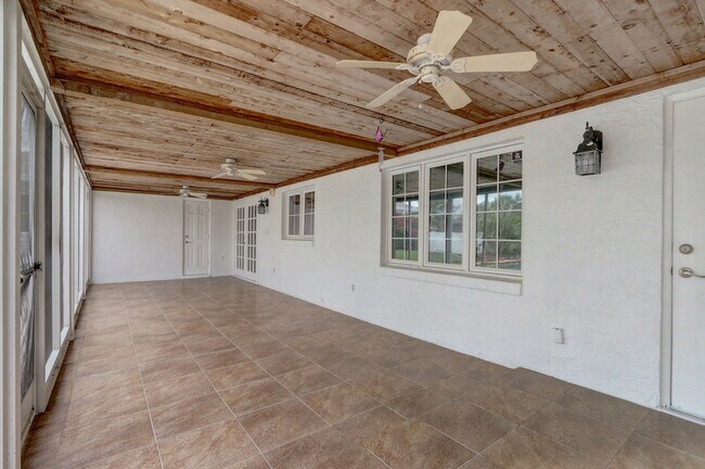 Building Photo - 5281 Jade Cir