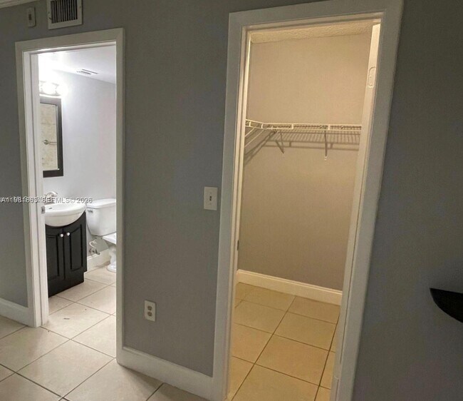 Building Photo - 5200 NW 31st Ave