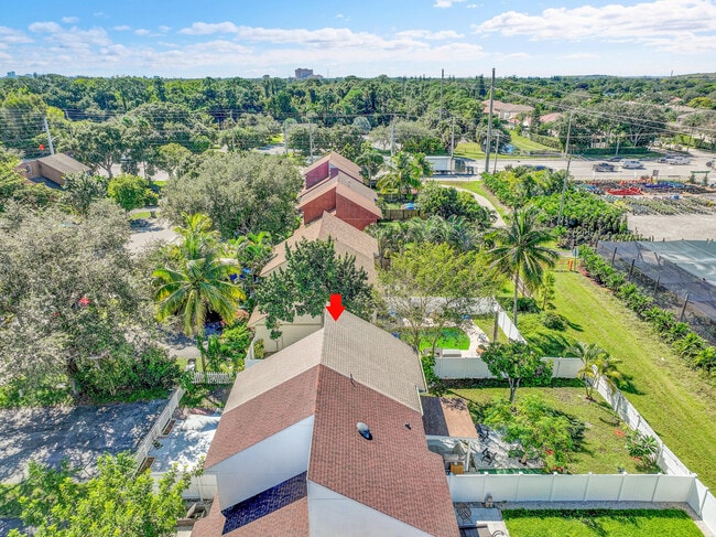 Building Photo - 9056 Green Meadows Way