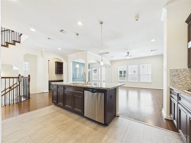 Building Photo - 10606 Shadow Elm Ct