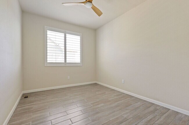 Building Photo - 8085 E 21st Ave