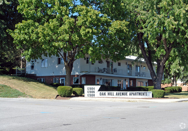 Building Photo - 12804-12808 Oak Hill Ave
