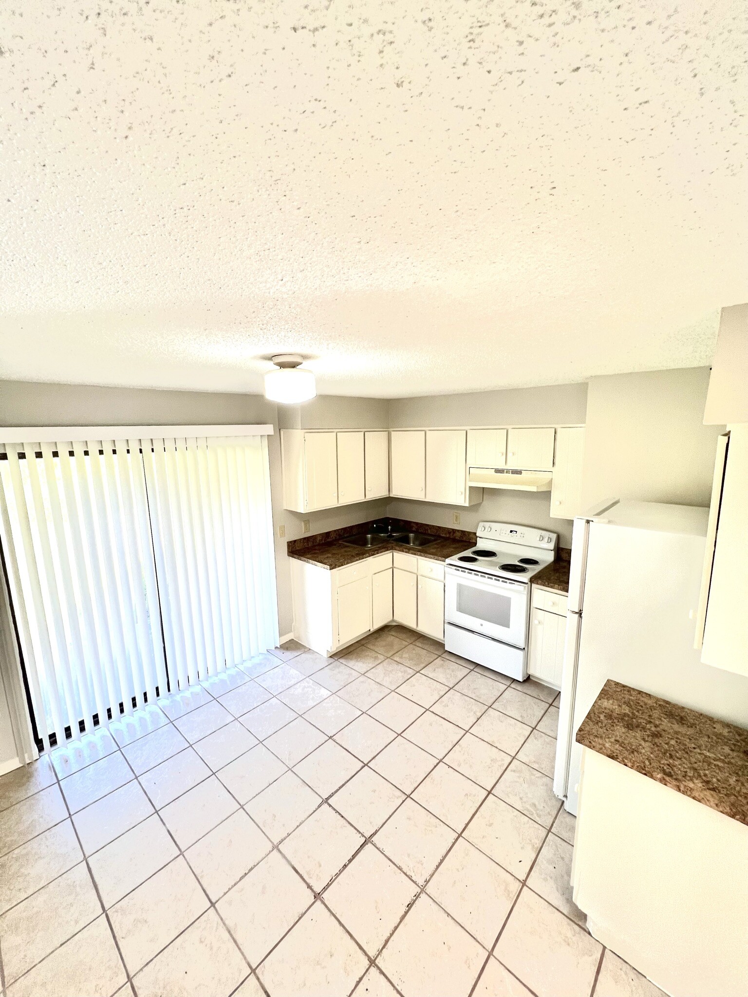 Building Photo - 700 Tumbleweed Trl