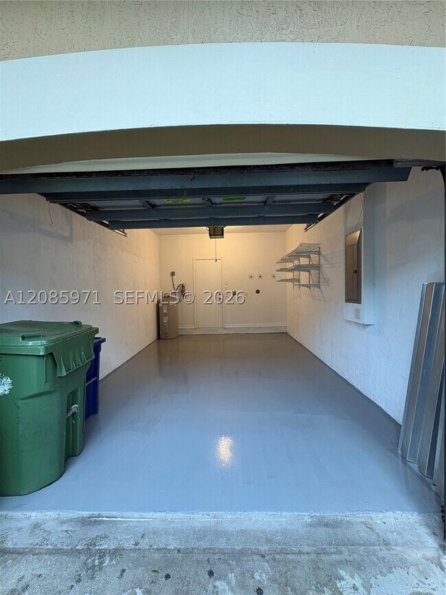 Building Photo - 2208 Ensenada Terrace