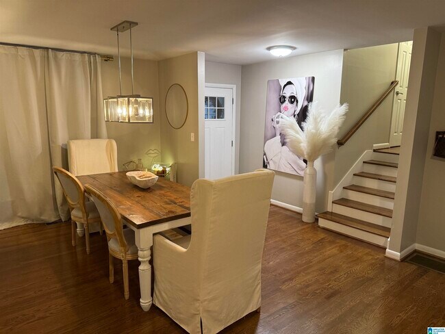 Building Photo - 3153 Woodhaven Dr