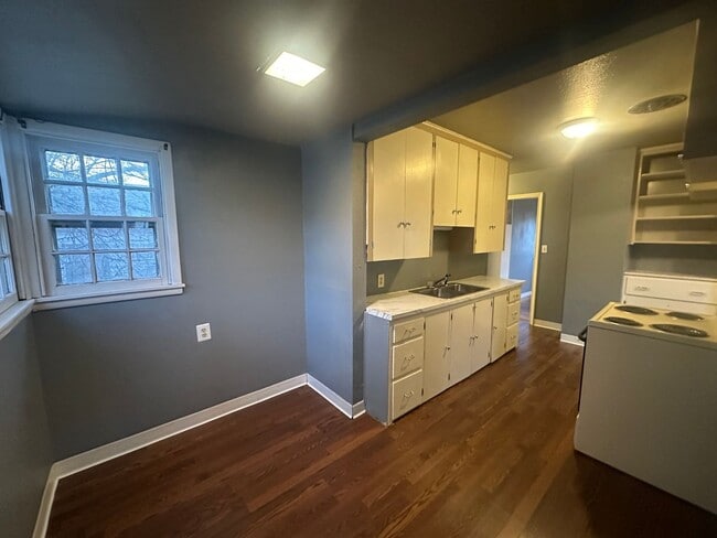 Building Photo - Two bedroom, One and half bathroom house, with additional living room, and bonus room!