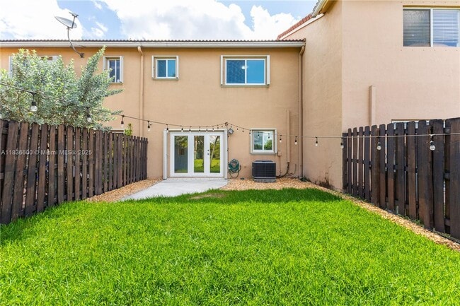Building Photo - 942 SW 147th Ct