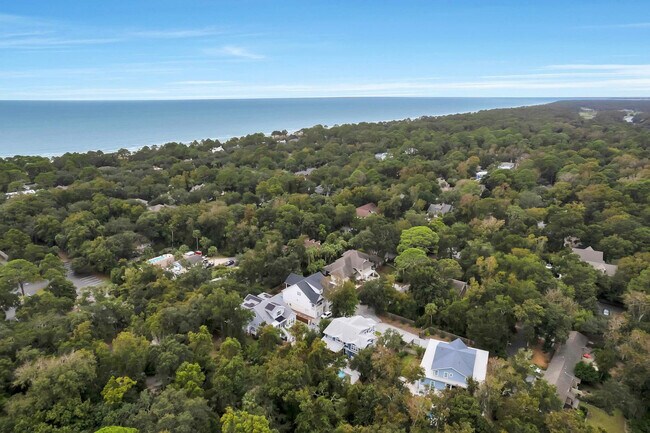 Building Photo - 36 Firethorn Ln