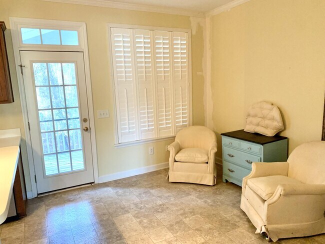 Building Photo - 3648 Billings St