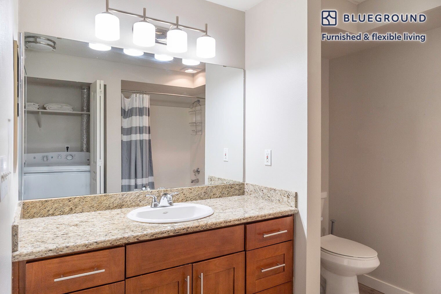 Building Photo - 526 Yale Ave N