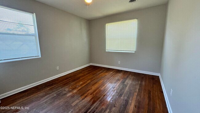 Building Photo - 6536 Anvers Blvd S