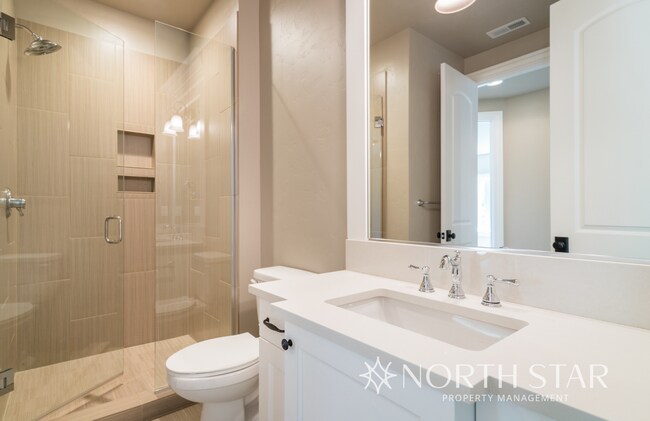 Building Photo - Executive Custom Home with River View on Acreage in West Linn