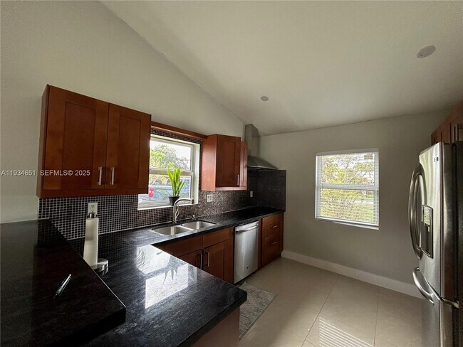 Building Photo - 21939 SW 124th Pl