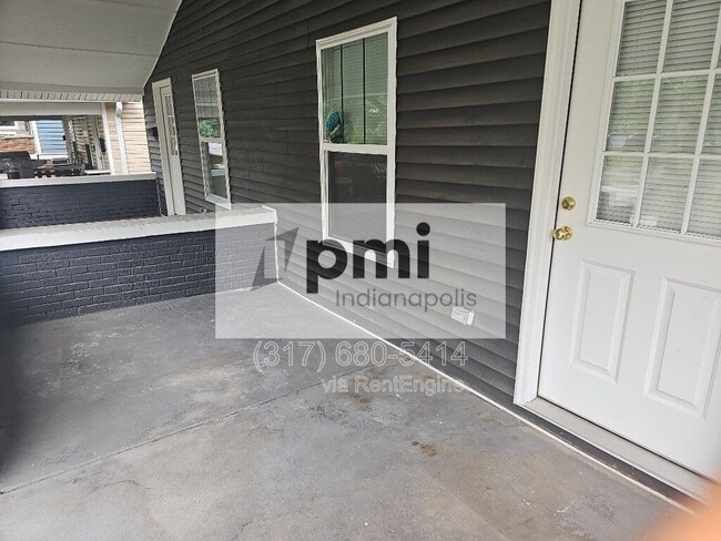 Building Photo - 2828 N Park Ave