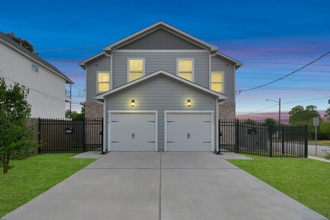 Building Photo - 3019 Elysian St