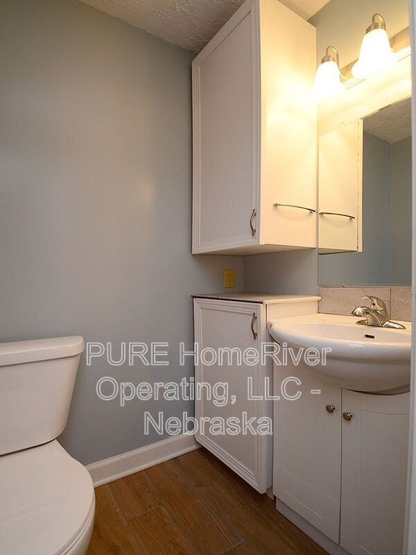 Building Photo - 2121 S 163rd Cir