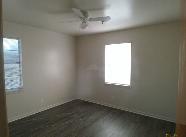 Building Photo - 1315 Zephyr Rd