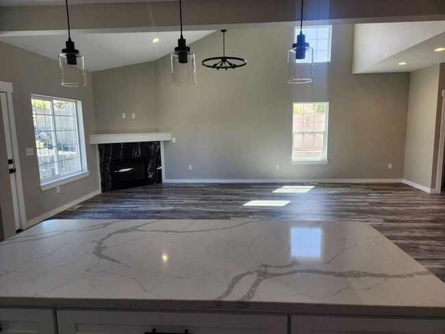 Building Photo - n625