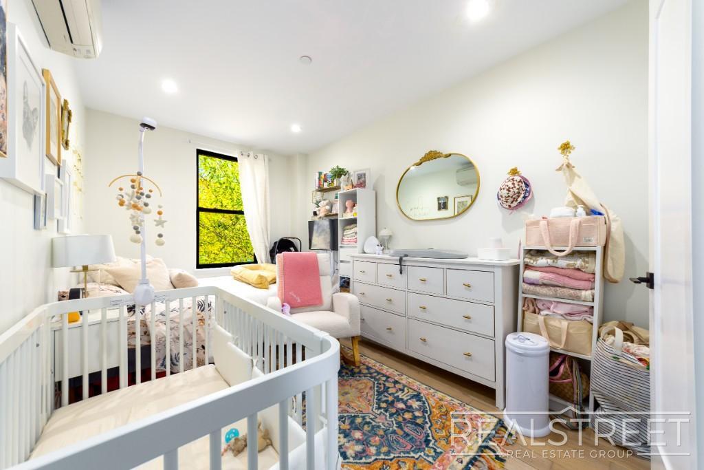 Building Photo - Stunning Renovated 2BR in Bushwick with Private Roof Deck!