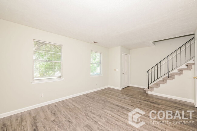 Building Photo - 3489 Creekview Pl