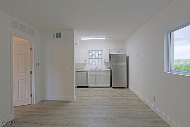 Building Photo - 2590 First St