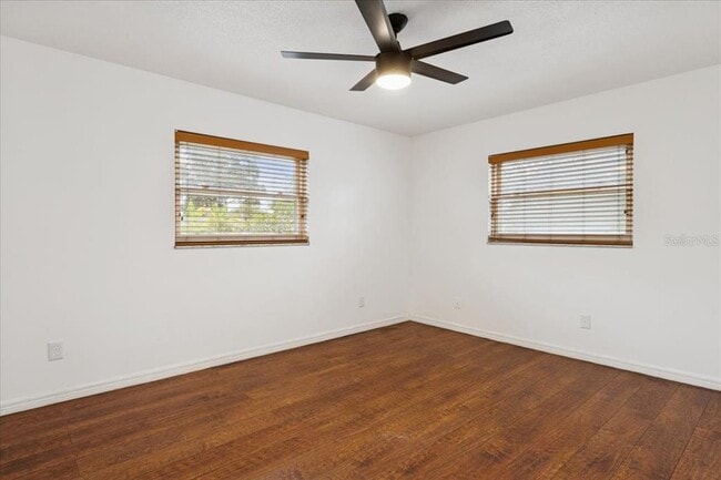 Building Photo - 521 Brookside Cir