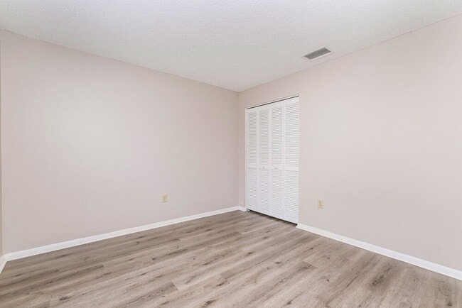 Building Photo - 13203 Pine Creek Cir