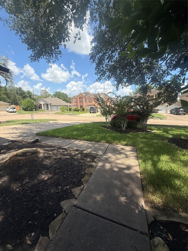 Building Photo - 8210 Paddington Pl Dr