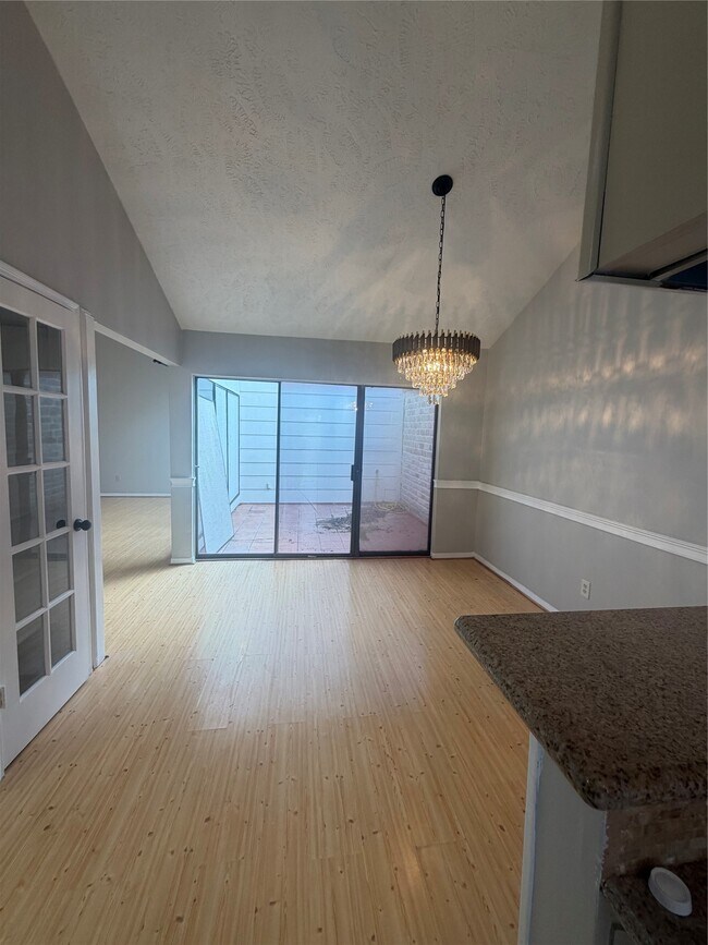 Building Photo - 36 Pinehurst Ln
