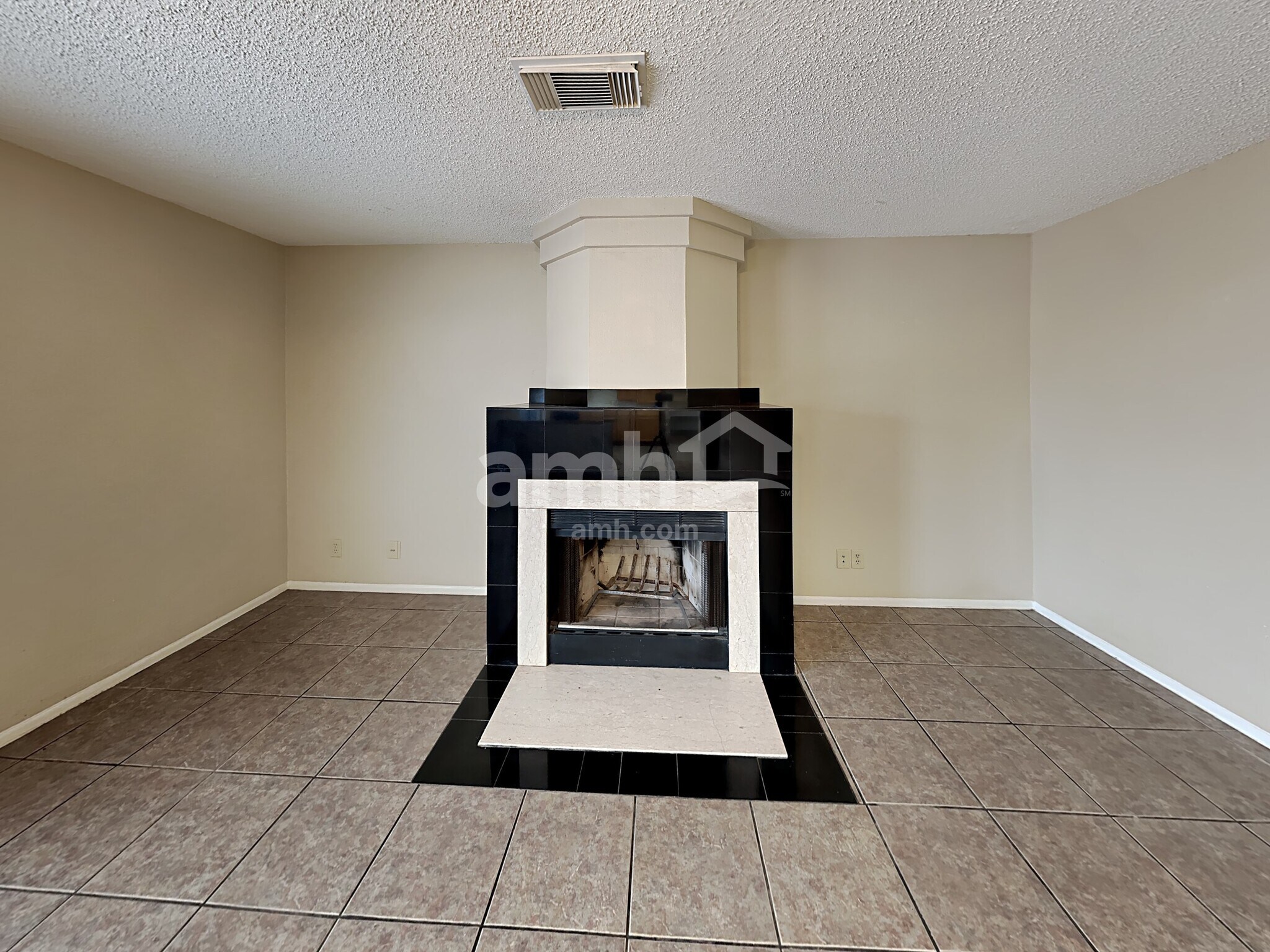 Building Photo - 6678 Snow Meadow Dr