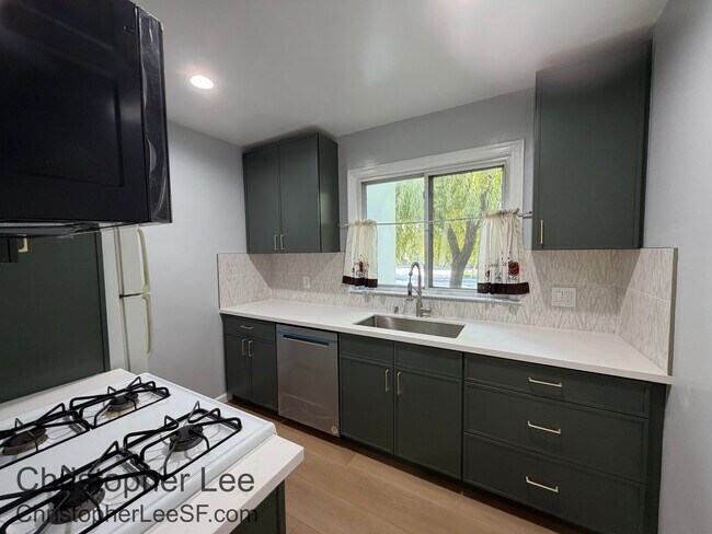 Building Photo - 1433 Jasmine St