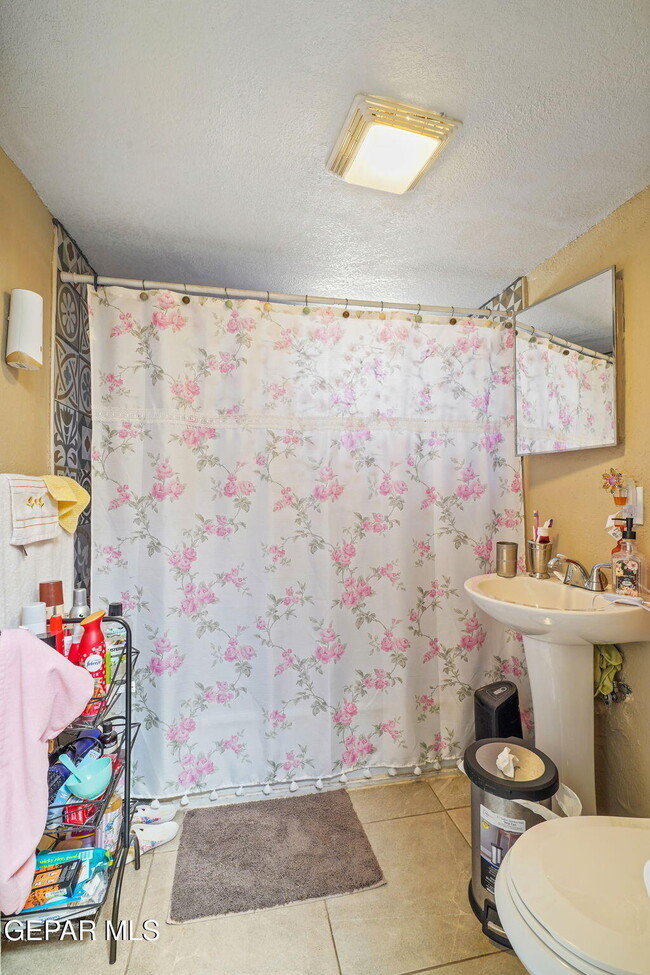 Building Photo - 3204 Memphis Ave