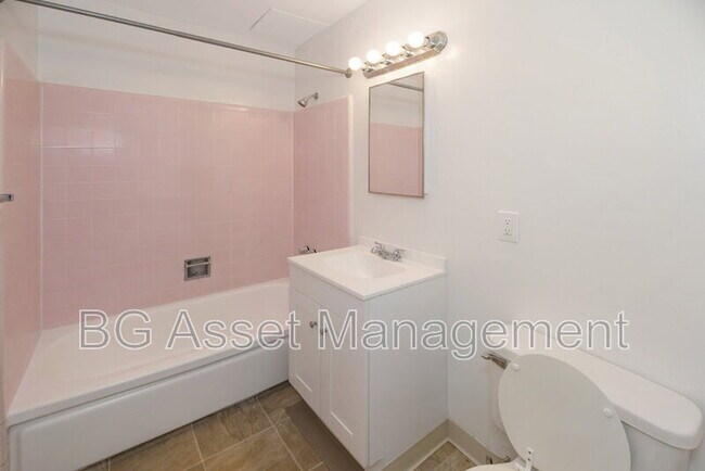 Building Photo - 1746 Kidder Ave