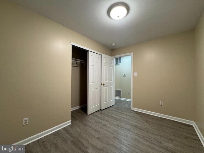 Building Photo - 522 Merchant St