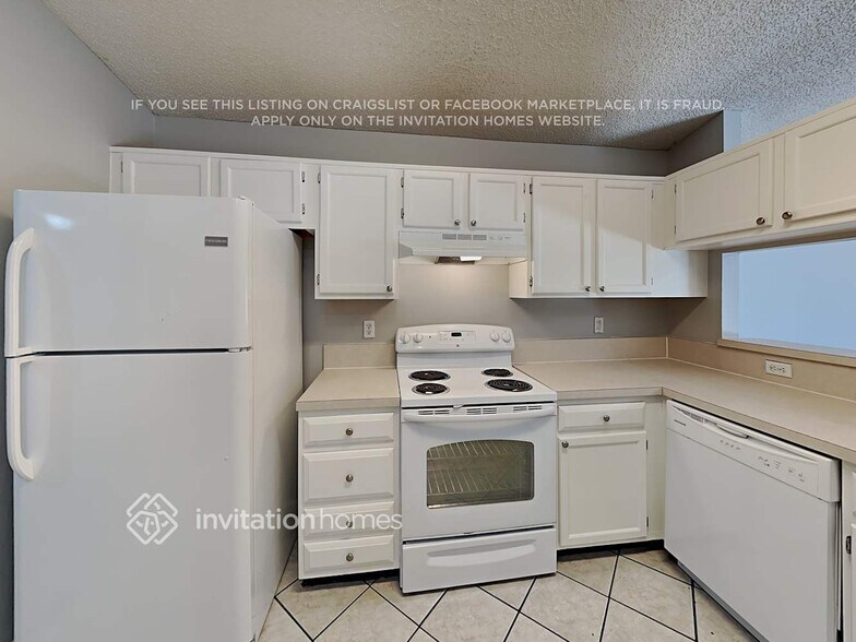 Building Photo - 3852 Autumn Leaf Ct