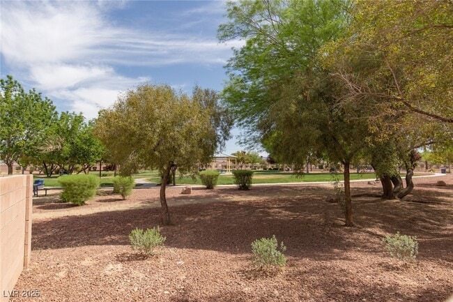 Building Photo - 3636 E Carisbrook Dr