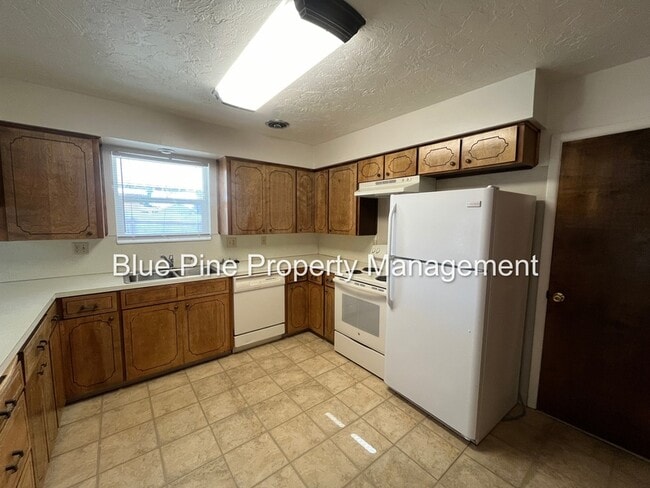 Building Photo - 1570 12th St
