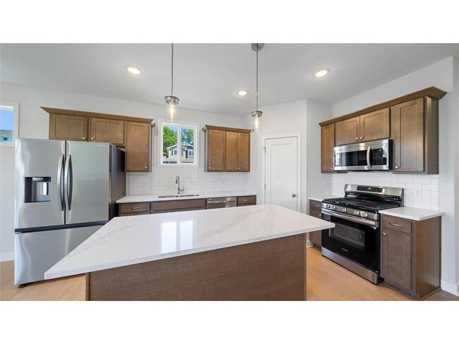 Building Photo - 123 Gambel St
