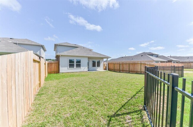 Building Photo - 16524 Cascading Pnes Ct