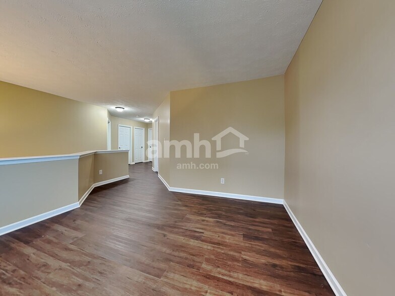 Building Photo - 150 Brittony Woods Dr