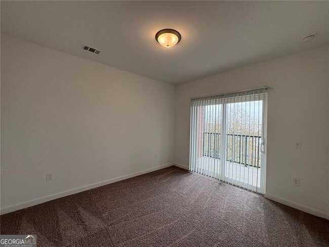 Building Photo - 525 Parkway Dr NE