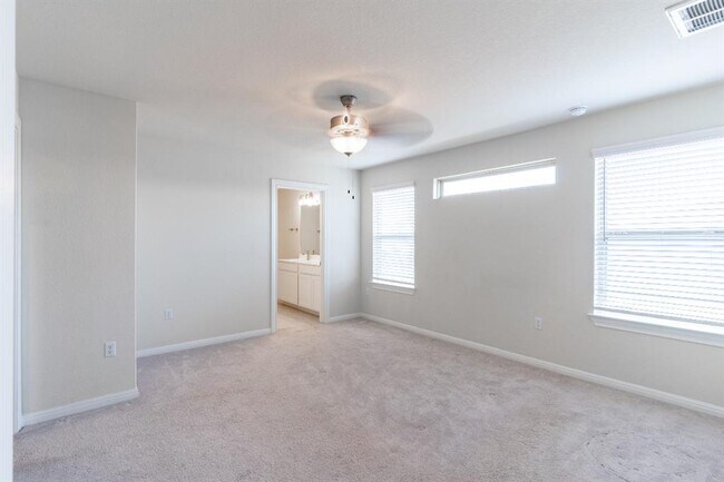 Building Photo - 6802 Pleasanton Pkwy