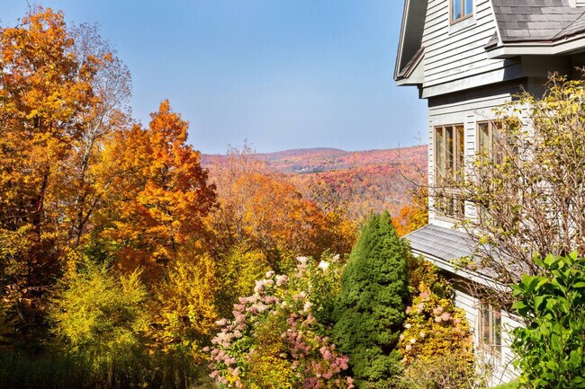 Building Photo - 74 Harvest Ln