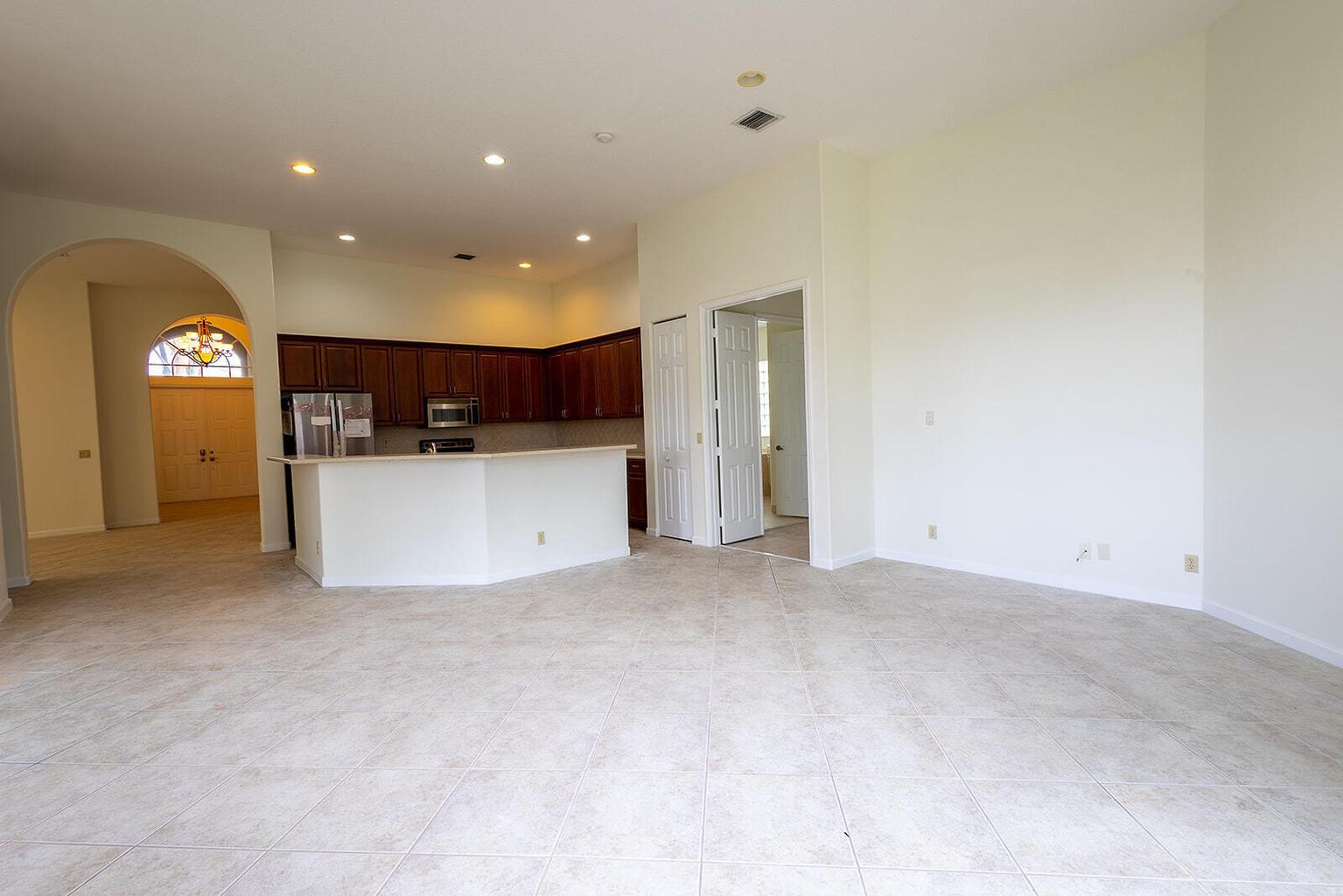 Building Photo - 6428 Garden Ct