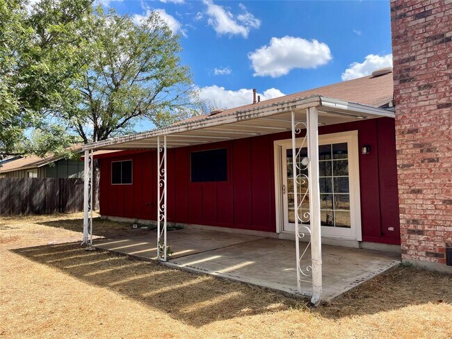 Building Photo - 11600 Fast Horse Dr