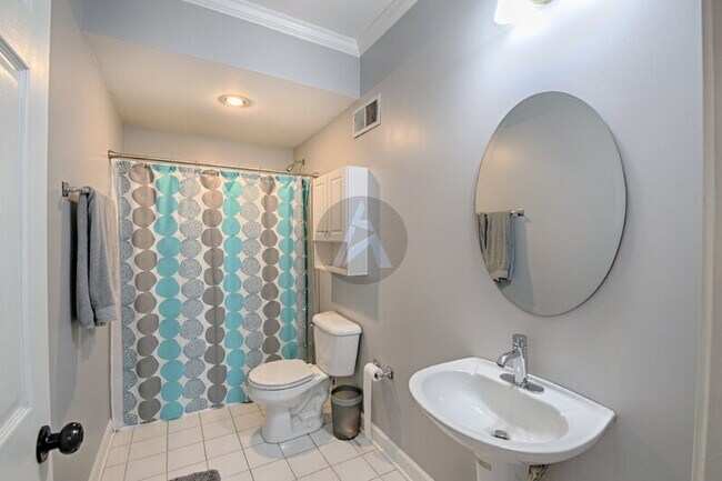 Building Photo - 3786 Upland Dr