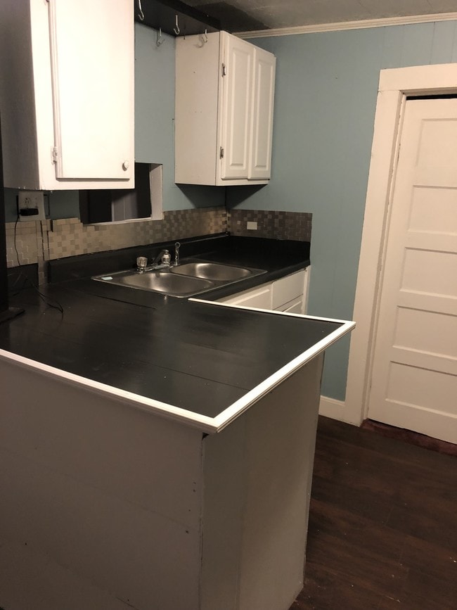 Building Photo - 100 Duke St