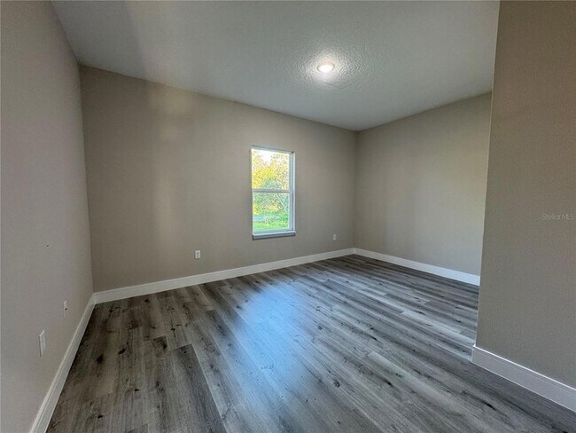Building Photo - 7065 N Lime Dr