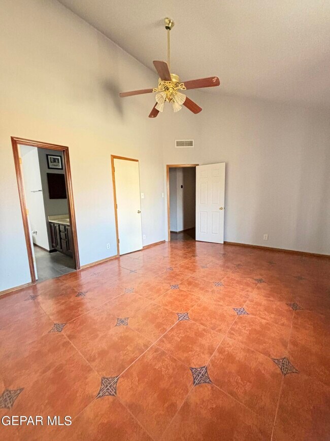 Building Photo - 10960 Ernie Banks Dr