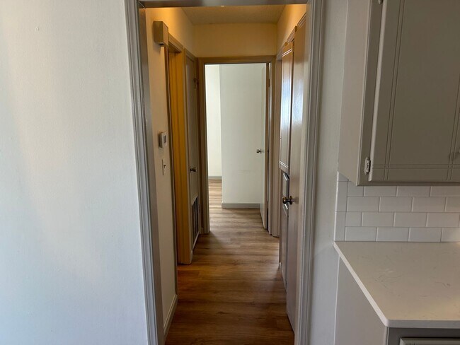 Building Photo - * * * $250 Move-in Special * * * Charming 2-Bedroom / 2-Bathroom Home! * * * $250 Move-in Special...